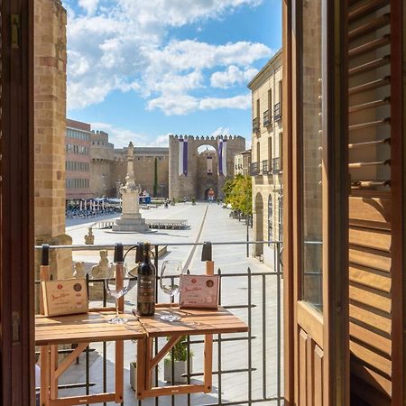 Balcony View To Avila'S Alcazar מראה חיצוני תמונה