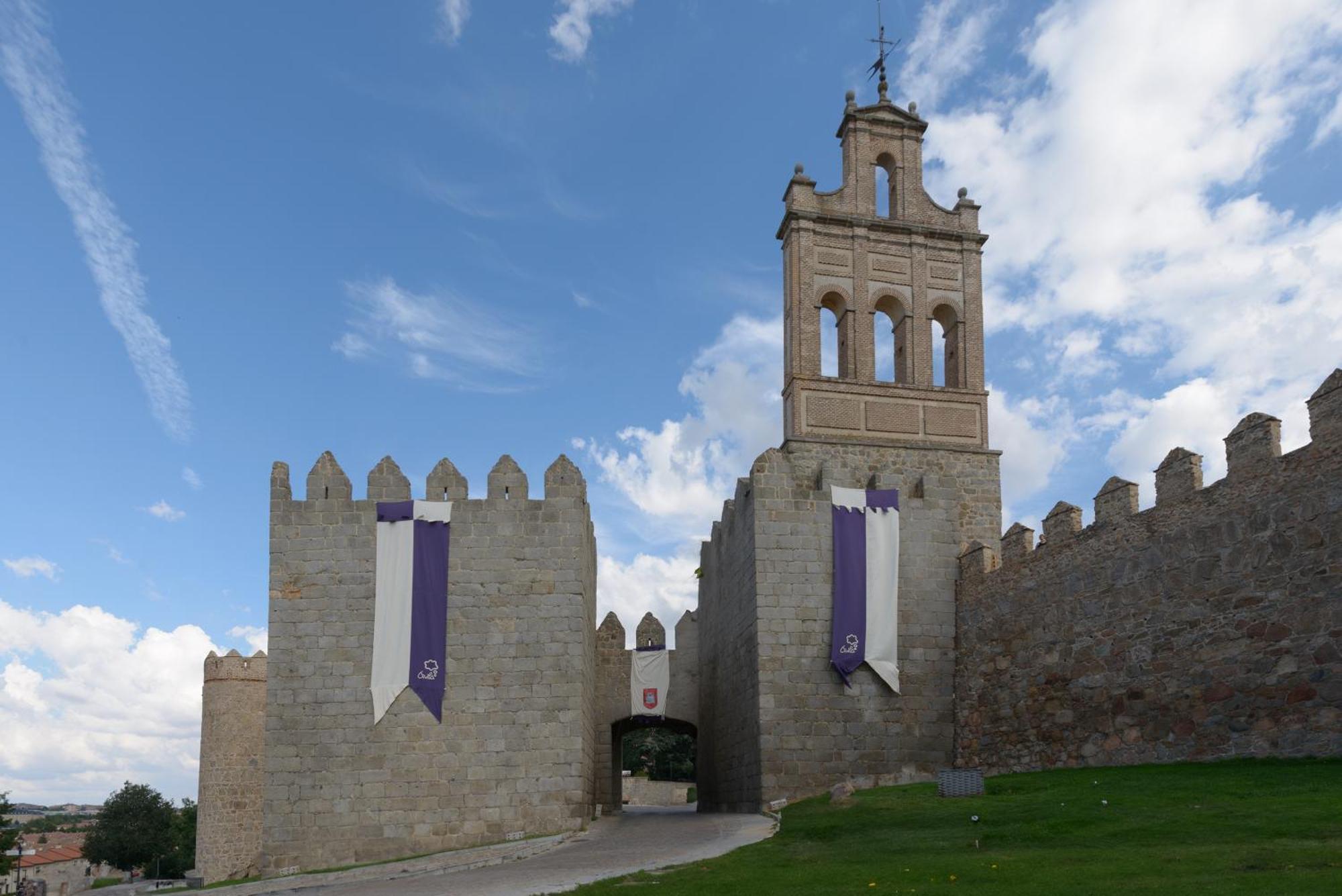 Balcony View To Avila'S Alcazar מראה חיצוני תמונה
